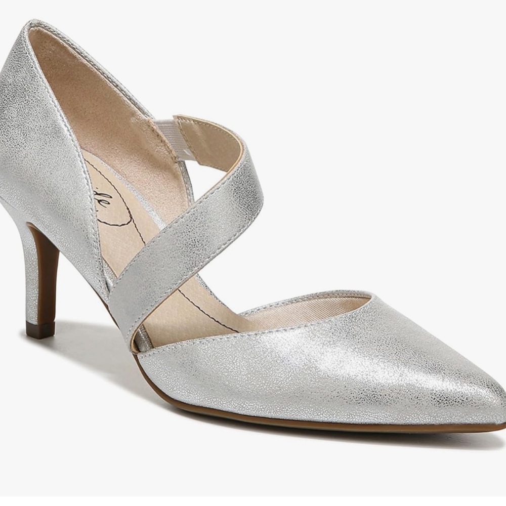 Life Stride Suki Pumps - Picture 4 of 9